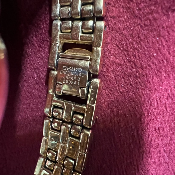 👑✅PRICE FIRM✅Vintage Seiko Stainless Steel Gold Watch - Picture 8 of 17